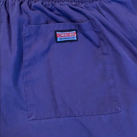 Purple scrub set - Picture 4 of 6